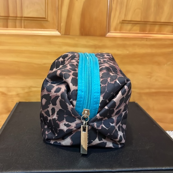 Trina & Co. Makeup Bag - Picture 2 of 5